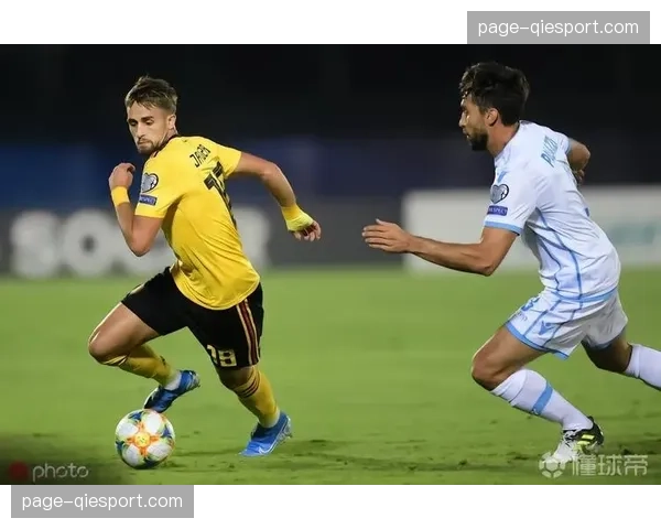 WhoScored赛后评分：布伦特福德后卫阿耶尔获全场最低分，屡失位置